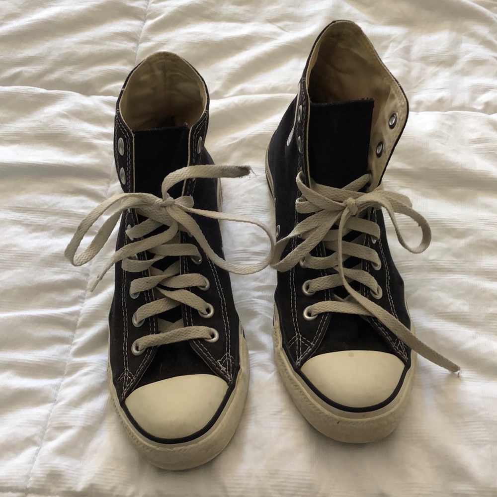 Black high top converse
